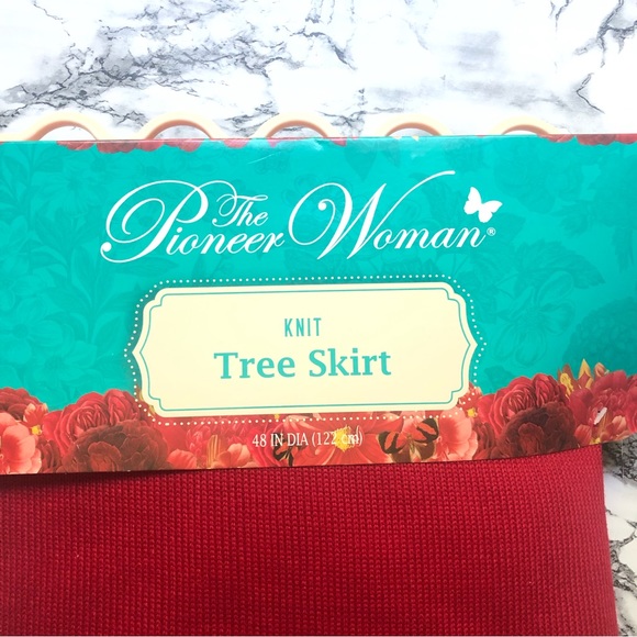 The Pioneer Woman Red Knit Merry Christmas Polyester Tree Skirt - Picture 10 of 10
